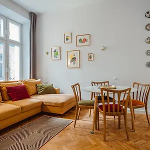 https://apartament-na-krakowskim-kazimierzu.krakowhotelspoland.com