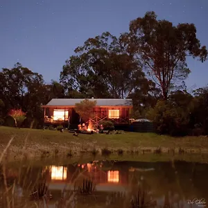 https://possums-hollow-and-hooters-hut.queenslandhotels.net